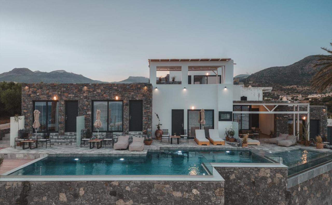 Plakakia Luxury Apartments Makrýgialos Esterno foto