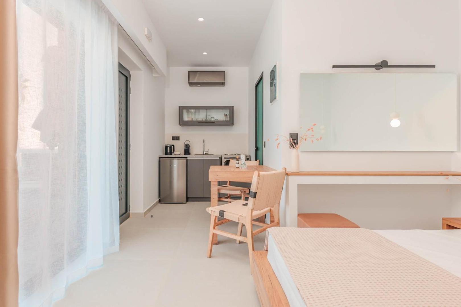 Plakakia Luxury Apartments Makrýgialos Esterno foto